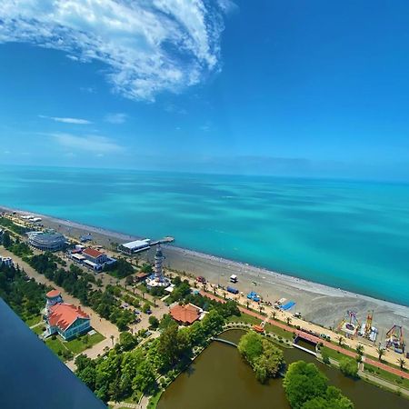 Orbi City - Seaside Apartments Batumi Esterno foto