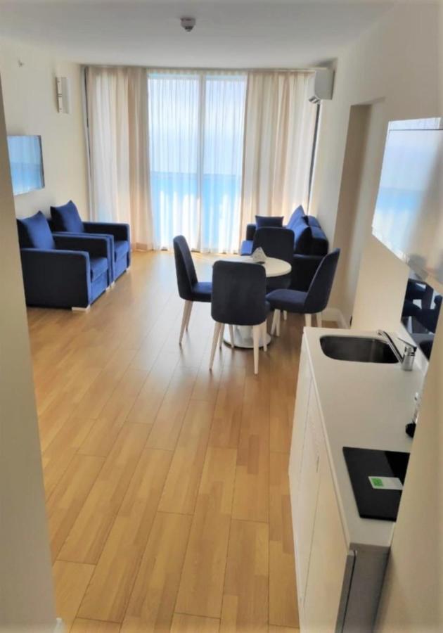 Orbi City - Seaside Apartments Batumi Esterno foto