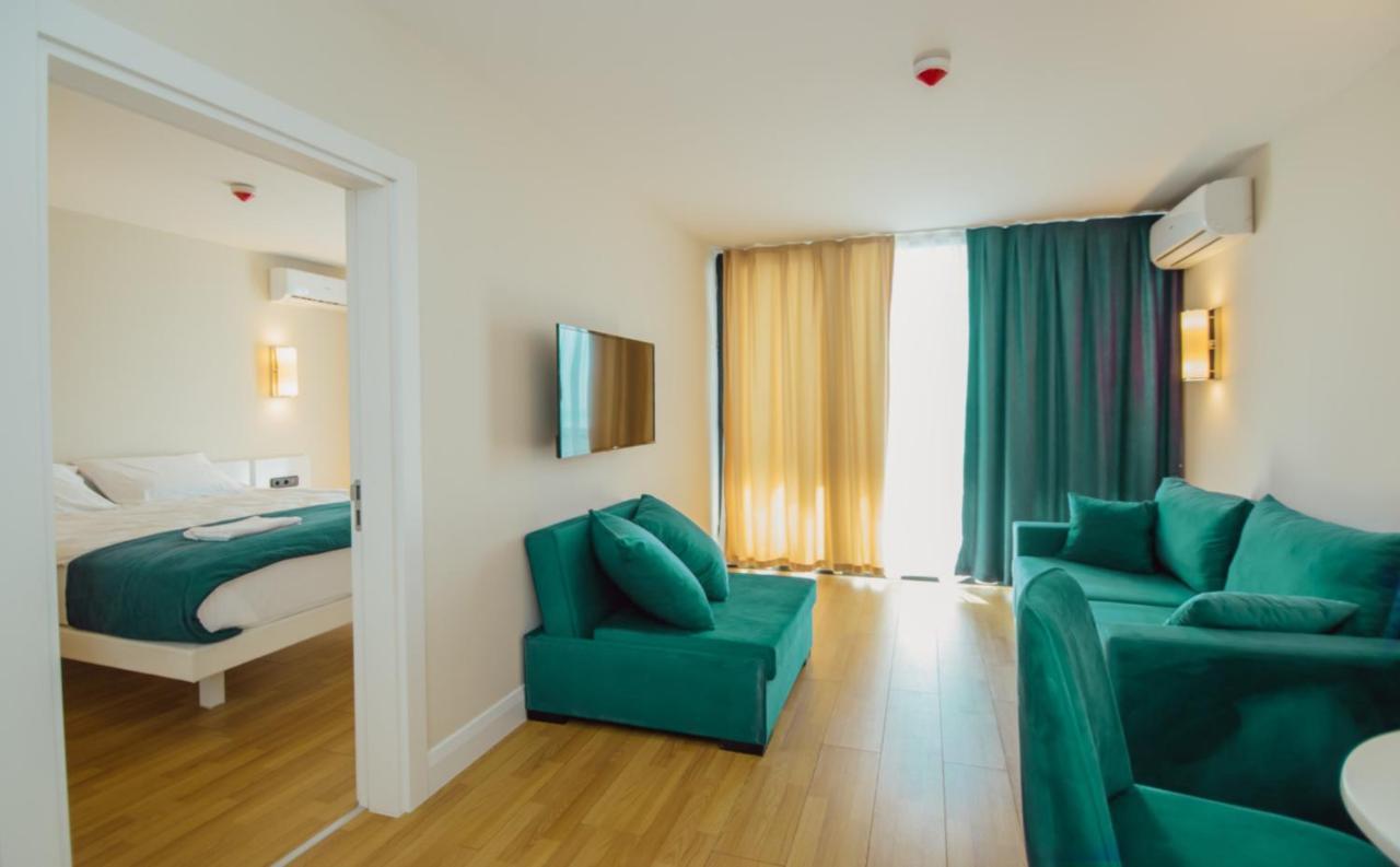 Orbi City - Seaside Apartments Batumi Esterno foto